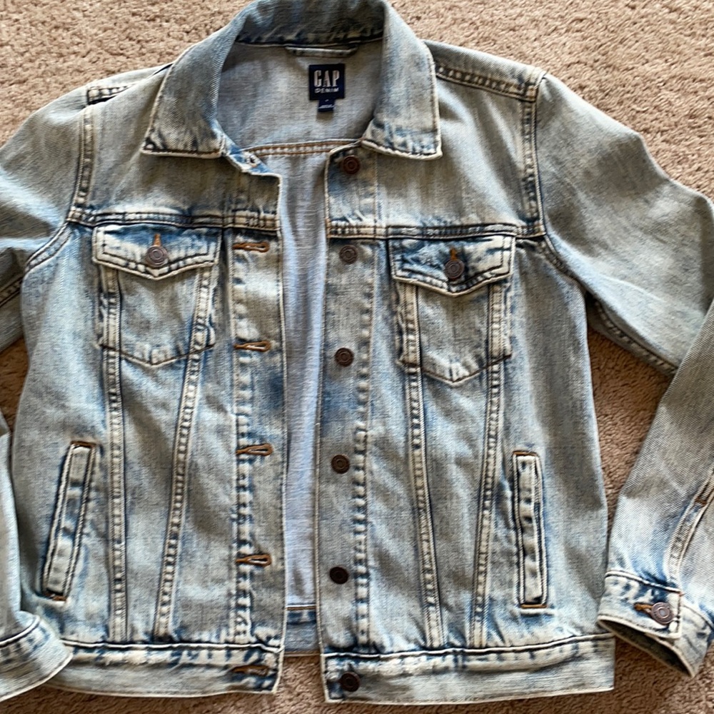 Gap denim jean jacket size small